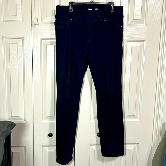 Lee’s slim straight denim pants size 16 M - Picture 1 of 7